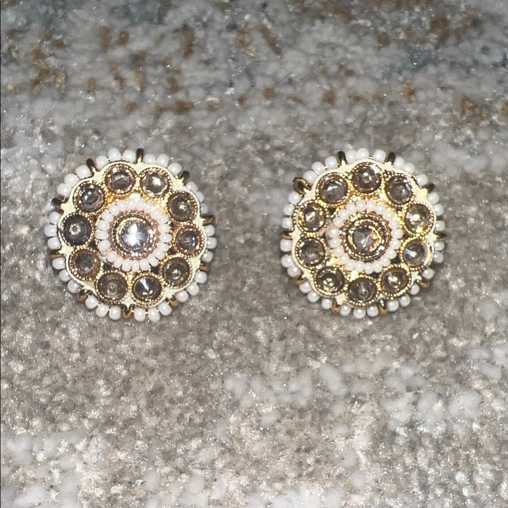 ‼️ Gold and Silver Round Stud Earrings ‼️